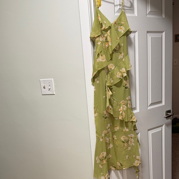 Floral Ruffle Dress - Picture 2 of 4